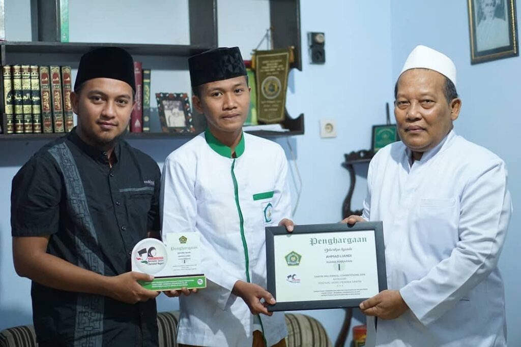 juara harapan 1 festival video pendek santri (1)