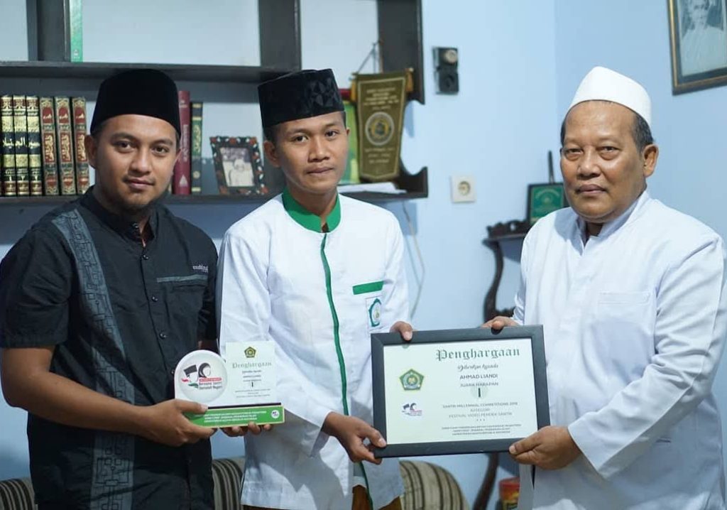 juara harapan 1 festival video pendek santri (1)